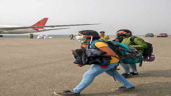 यूएई से 2,00,00 भारतीयों ने दिया है आवेदन यूएई से 2,00,00 भारतीयों ने दिया है आवेदन