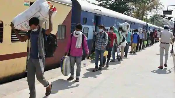 कर्नाटक में फंसे प्रवासी मज़दूरों की घर लौटने की इच्छा है