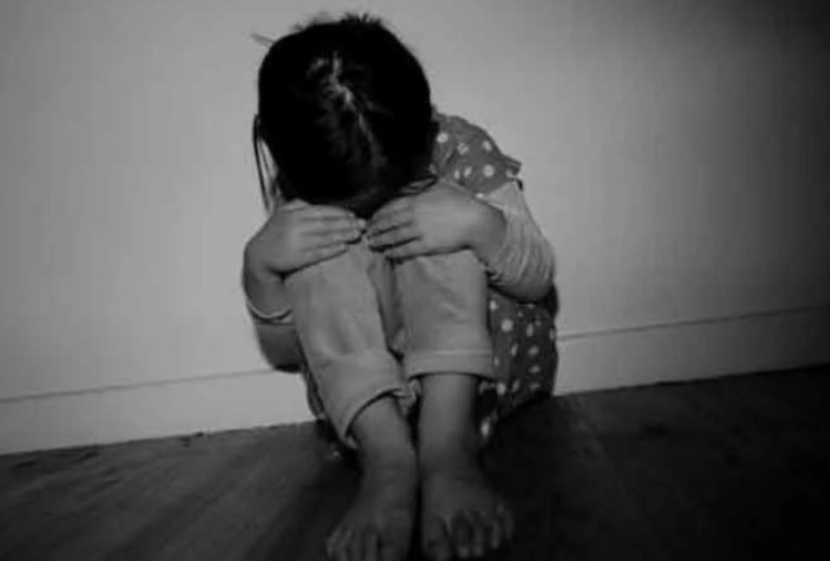 Surat: a 11 year old girl Ends her life 