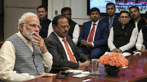 पूर्वी लद्दाख में मौजूद हजारों सैनिक 