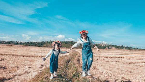 मेरी मां सजदे में रहती है...