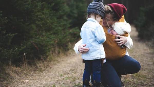 मुद्दतों बाद हमें नींद सुहानी आई...