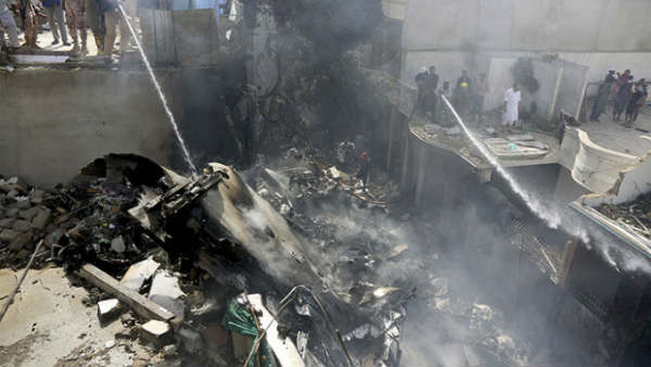 karachi-plane-crash-150 karachi-plane-crash-150