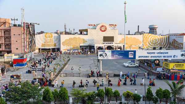 बिहार आने वाले यात्रियों के लिए होम क्वारंटीन जरूरी