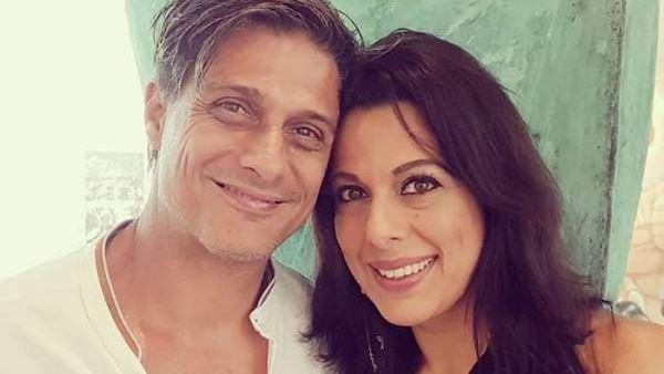 पूजा मुंबई से गई हैं गोवा