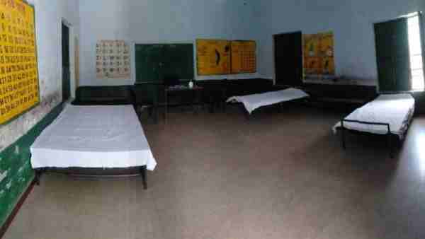 पिता की बेबसी देखकर अस्पताल स्टाफ भी रोने लगा