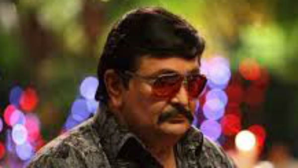 सोशल मीडिया पर हो रही है अजब-गजब चर्चा सोशल मीडिया पर हो रही है अजब-गजब चर्चा