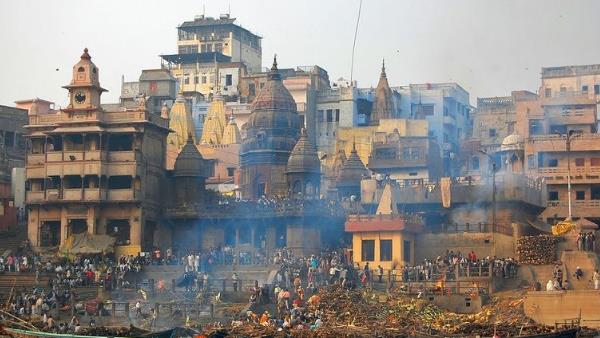 चिताएं जलती देख ऋषि कपूर भावुक हो गए थे चिताएं जलती देख ऋषि कपूर भावुक हो गए थे