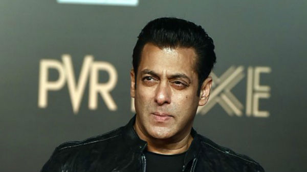 लॉकडाउन में दो गानें रिलीज कर डाले लॉकडाउन में दो गानें रिलीज कर डाले