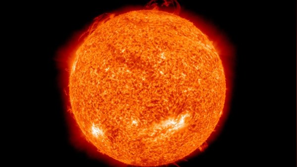 अन्य सितारों की तुलना में चमक परिवर्तनशीलता 5 गुना कम अन्य सितारों की तुलना में चमक परिवर्तनशीलता 5 गुना कम