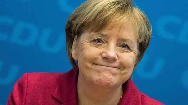 किस पार्टी को कितनी सीटें