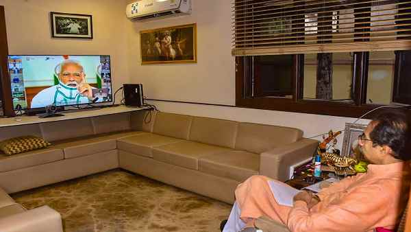 पीएम मोदी से भी बात कर चुके थे उद्धव