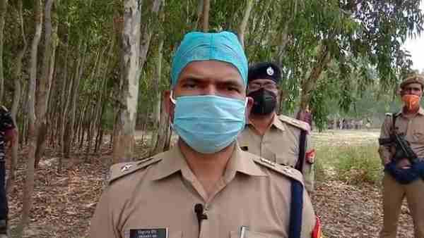 body of the woman and her two innocent daughter found near the pond in Unnao
