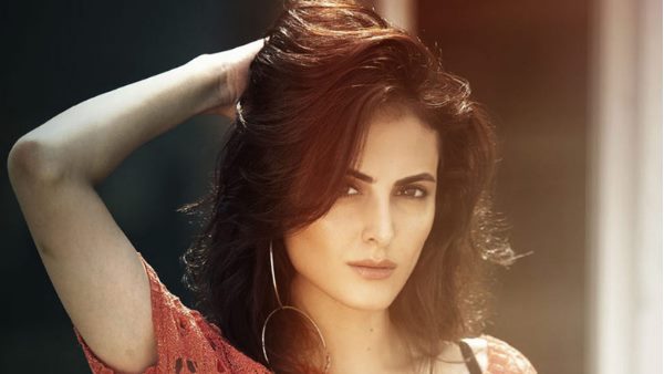 बीमारी पर झूठ फैलाना गलत