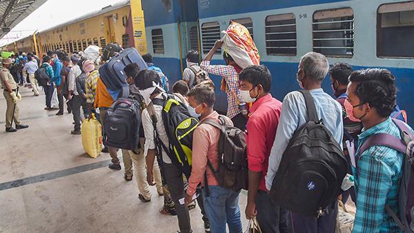 सबसे अधिक प्रवासी यूपी में आए