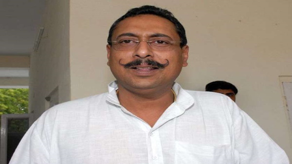 अभिनेत्री को मंत्री ने बोला थैंक्स अभिनेत्री को मंत्री ने बोला थैंक्स