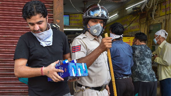 शराब की दुकानें खोलने का समय बढ़ाया गया शराब की दुकानें खोलने का समय बढ़ाया गया