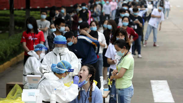 चीन पर बढ़ रहा दुनिया का दबाव 