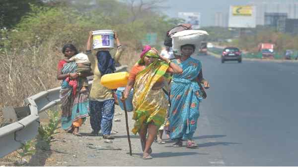 हजारों लोगों को स्थानांतरित करना अव्यावहारिक है