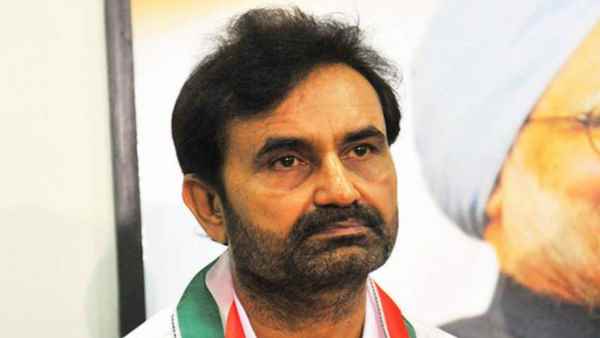 कोई पार्टी इतने नीचे भी जा सकती है?