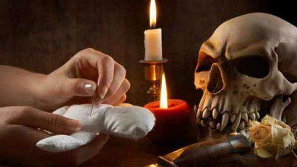 अस्पताल से पहले तांत्रिक के पास ले गए