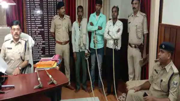 तीन दोस्तों ने मिलकर काट डाला