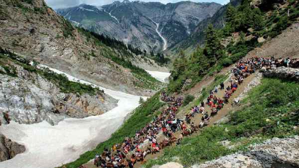 बालटाल बेस कैंप से हेलीकॉप्टर