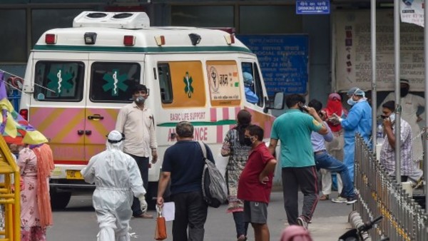 टेस्ट से लेकर एडमिशन तक आईं कितनी मुसीबतें