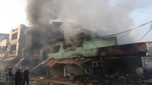 एक व्यक्ति विनोद सिंह ने अपनी जान गंवा दी थी एक व्यक्ति विनोद सिंह ने अपनी जान गंवा दी थी