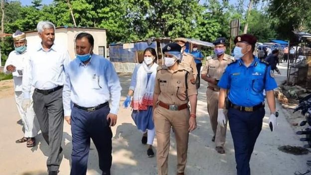 भारत-नेपाल विवाद: उत्तर प्रदेश से लगी सीमा पर क्या हो रहा है