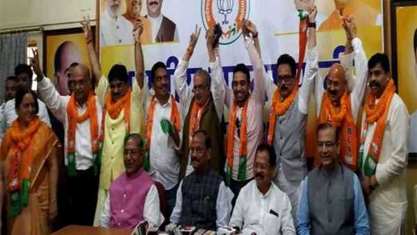 अक्सर लगा है हॉर्स ट्रेडिंग का आरोप अक्सर लगा है हॉर्स ट्रेडिंग का आरोप