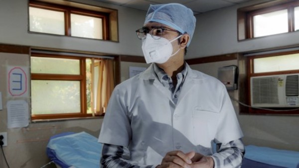 बीमारी से दूरी बनानी है बीमार से नहीं