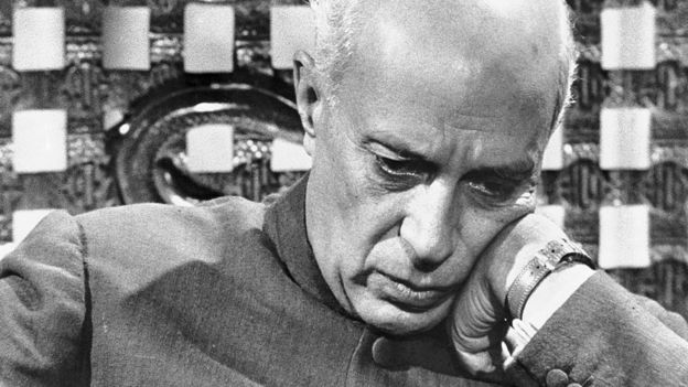 चीन से लड़ाई के बाद नेहरू को विपक्ष और कांग्रेसियों ने कैसे घेरा