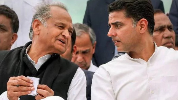 गहलोत ने की विधायकों के साथ बैठक