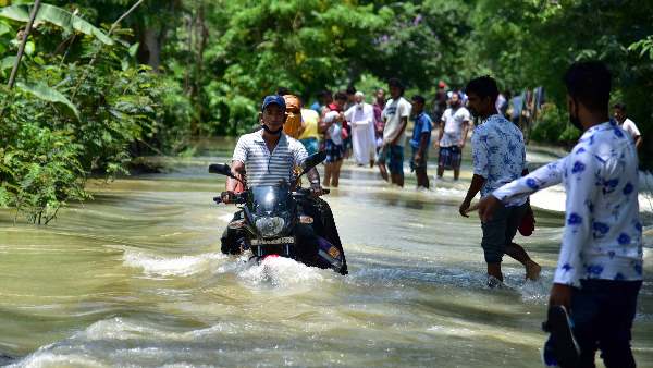 असम में बाढ़ से 89 लोगों की मौत