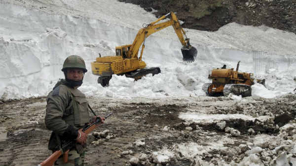 BRO पर 61 सड़कों का जिम्मा BRO पर 61 सड़कों का जिम्मा