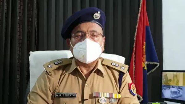 पुलिस ने अभियुक्तों को किया गिरफ्तार पुलिस ने अभियुक्तों को किया गिरफ्तार