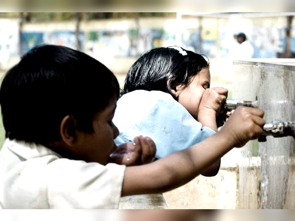 UP Govt announces- children of migrant laborers will also get admission in private schools at uttar pradesh UP Govt announces- children of migrant laborers will also get admission in private schools at uttar pradesh