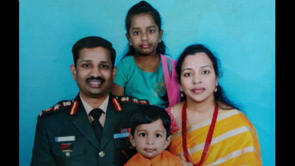 साल 2004 में हुए सेना में शामिल साल 2004 में हुए सेना में शामिल