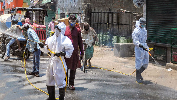 मौजूदा वक्त में अमेरिका है केंद्र