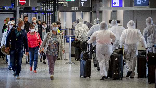 बिना लक्षणों वाले मरीजों से संक्रमण का खतरा बेहद कम बिना लक्षणों वाले मरीजों से संक्रमण का खतरा बेहद कम