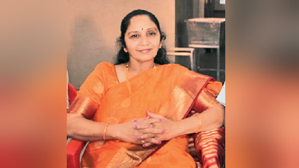 ahmedabad civil hospital 58 years old nurse Urmila Panchal story, her whole family Covid-19 positive, but shes on-duty continue ahmedabad civil hospital 58 years old nurse Urmila Panchal story, her whole family Covid-19 positive, but shes on-duty continue