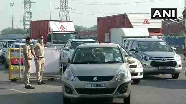 गाजीपुर बॉर्डर पर भी कभी लंबा जाम तो कभी.. गाजीपुर बॉर्डर पर भी कभी लंबा जाम तो कभी..