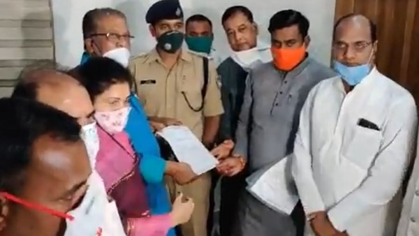 दिग्विजय सिंह सहित 11 के खिलाफ एफआईआर दर्ज