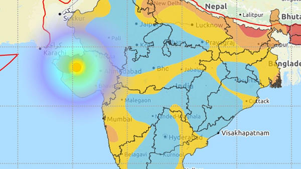 अलग-अलग हिस्सों में 10 सेकंड तक झटके आते रहे