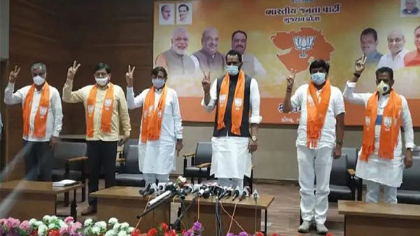 चुनाव से पहले इस साल 8 विधायकों ने कांग्रेस छोड़ी