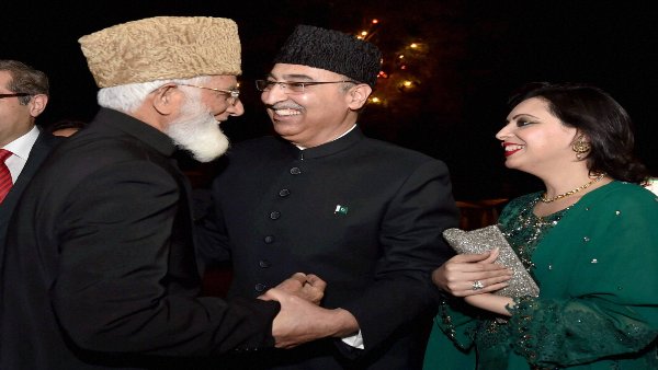 गिलानी के इस्तीफे से पाकिस्तान और आईएसआई को लगा बड़ा झटका