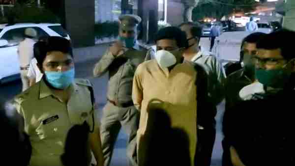 miscreants firing on Councilor Shivraj Saini in Muradnagar miscreants firing on Councilor Shivraj Saini in Muradnagar