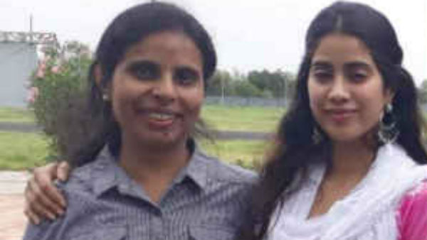 चीता हेलीकॉप्टर उड़ा कर रचा इतिहास चीता हेलीकॉप्टर उड़ा कर रचा इतिहास