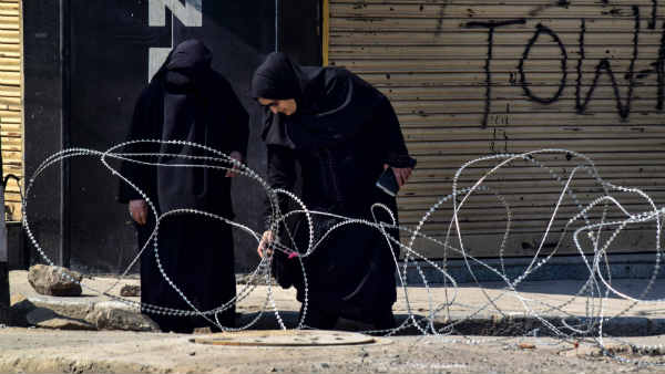 युवाओं का भरोसा खो रही है हुर्रियत युवाओं का भरोसा खो रही है हुर्रियत